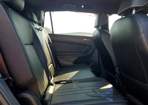 2022 Volkswagen Tiguan Se R-Line Black z USA, uszkodzony, nr VIN 3VVCB7AX8NM079709